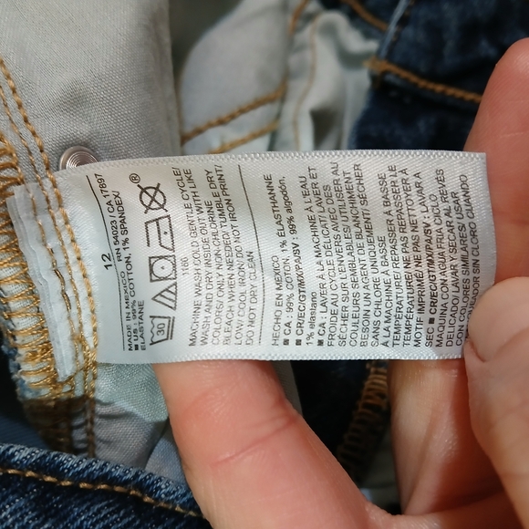 Old Navy Bundle Of Dark Wash Jeans - Picture 13 of 16